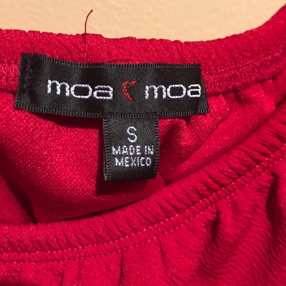 Red Off the shoulder top - Picture 2 of 4